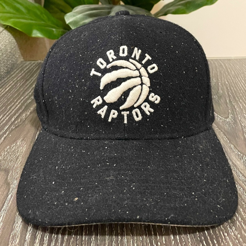 47' Brand Speckled Raptors Hat.